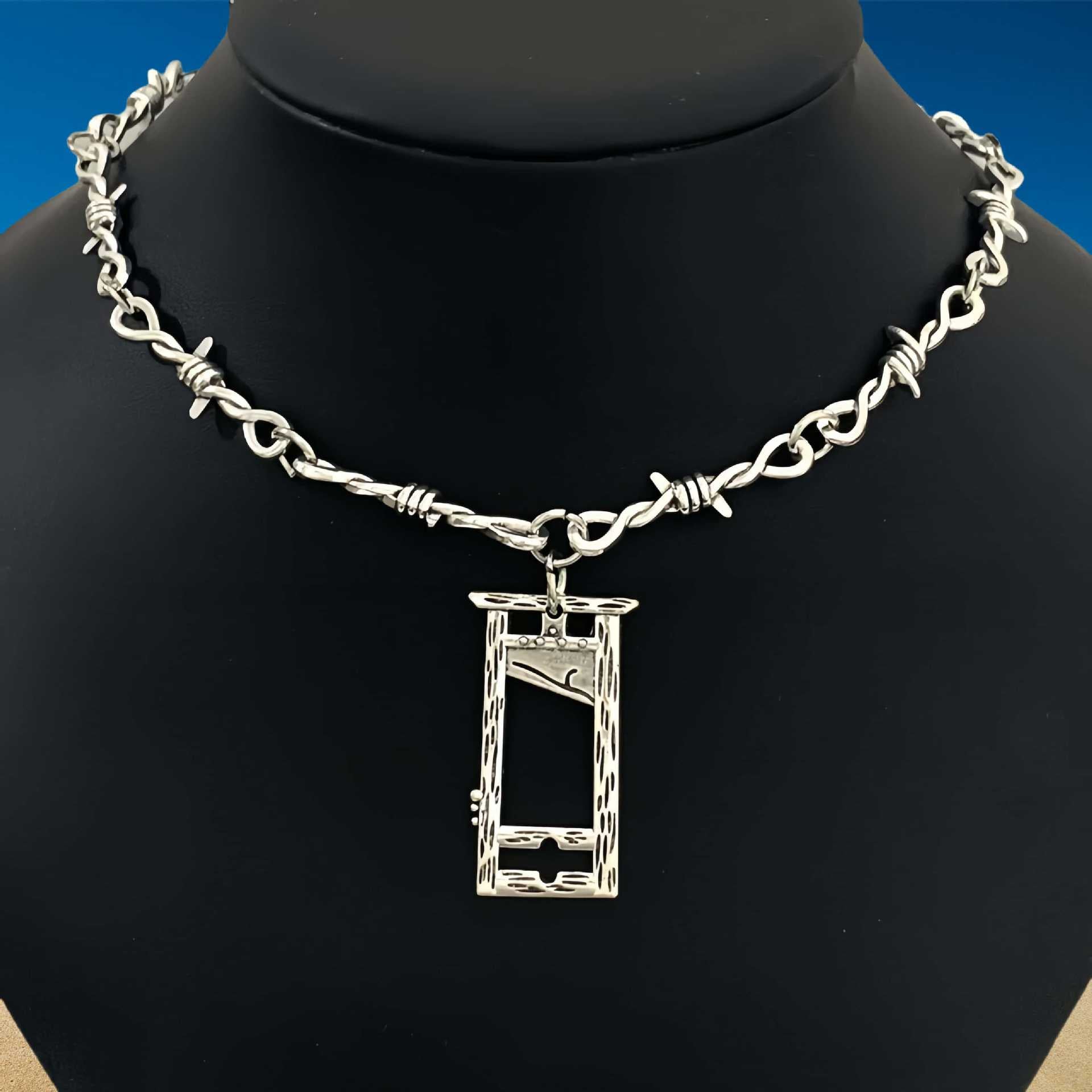 Thorny Barbed Necklace Unisex Accessory Punk Gothic Heart Unique Pendant