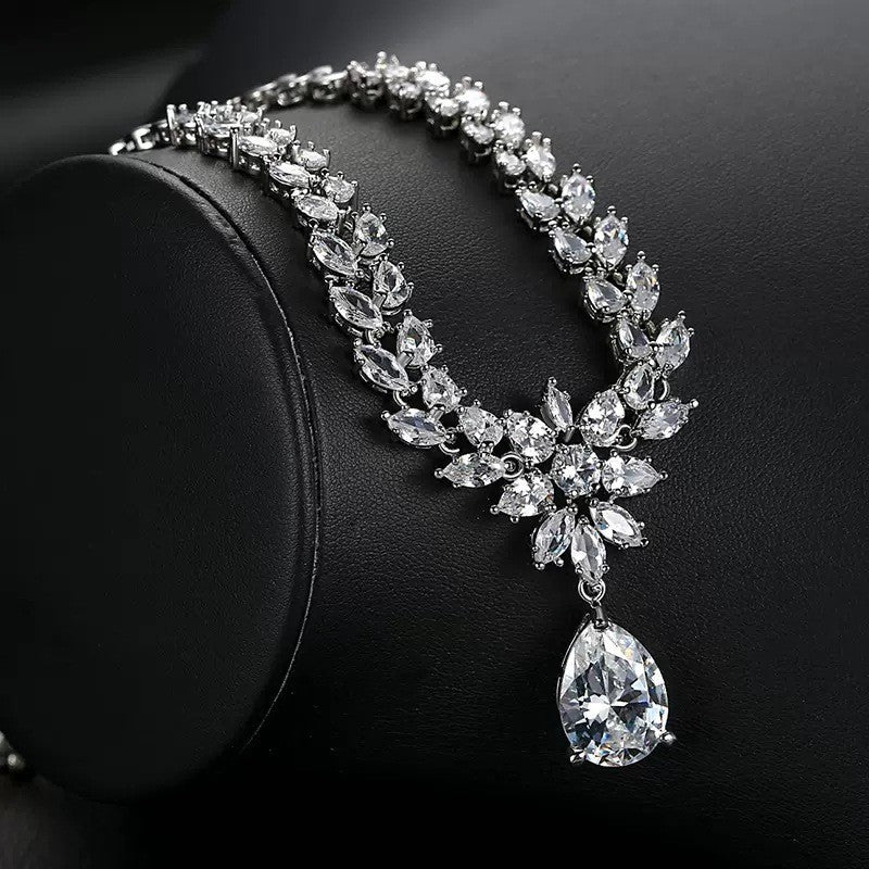 Heavy Industry Simulated Moissanite Pendant Necklace Earring Jewelry Set